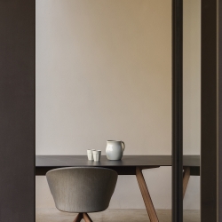 Стол Atrivm outdoor на деревянных ножках 140 см