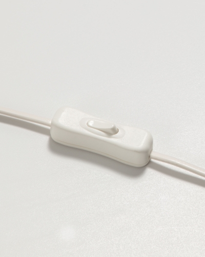 Керамическая настольная лампа Eshe с терракотовой и белой отделкой