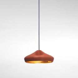 Подвесной светильник Pleat Box 36 терракотово-золотой