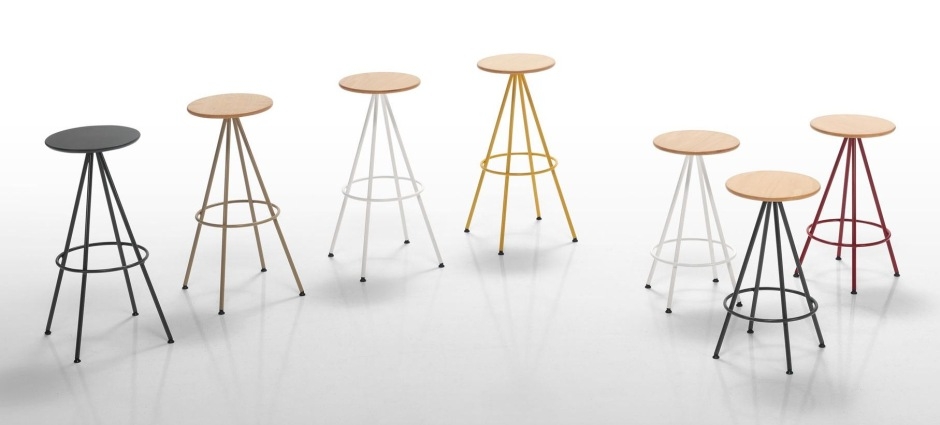 Барный табурет Sun с деревянным окрашенным сиденьем