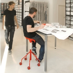 Табурет Binaria