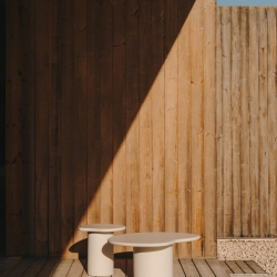 Macarella Журнальный столик из белого цемента 83 x 77 см