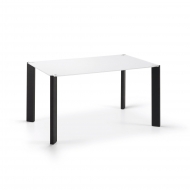 Черно-белый стол Corner
