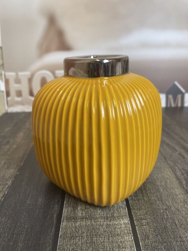 Ваза керамическая для цветов и сухоцветов Elegante 11,5 см Terra Design TDVSE1301