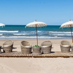 Журнальный столик уличный CHIRA