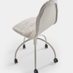 Стул Body с мягким сиденьем на колесиках