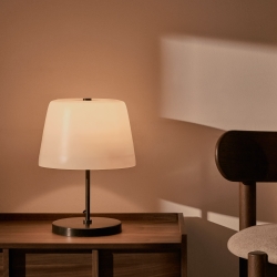 Настольная лампа Nefar из глазурованного стекла и метала