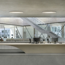 Потолочный светильник Bigger 3900