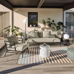 Диван Mareluz трехместный черный стальной