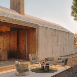 Приставной столик из цемента Macarella 48 x 47 см