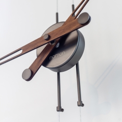 Часы Nomon PENDULO GRAPHITE N (основа - латунь с графитовой отделкой/стрелки и маятник - орех) D=74см, H-max.=400см