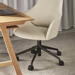 Кресло руководителя на колесиках Helium 2331DR