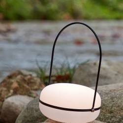 Переносная настольная лампа Tea из полиэтилена и металла с черной отделкой