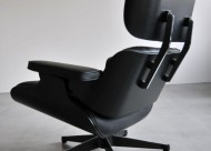 Кресло Eames Lounge BLACK in BLACK (Chair & Ottoman)