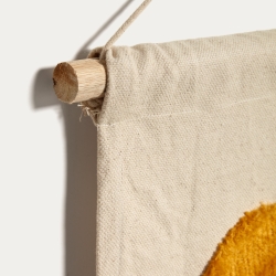 Гобелен Amarantha из 100% хлопка с желтым яблоком и синими кисточками белого цвета 30 x 30 см