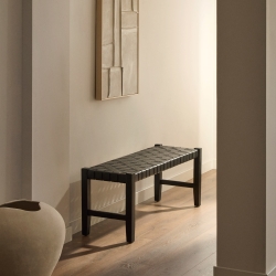 Скамья Calixta из кожи и красного дерева с черной отделкой 120 см