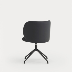 Поворотный стул Mogi с черными ножками черный